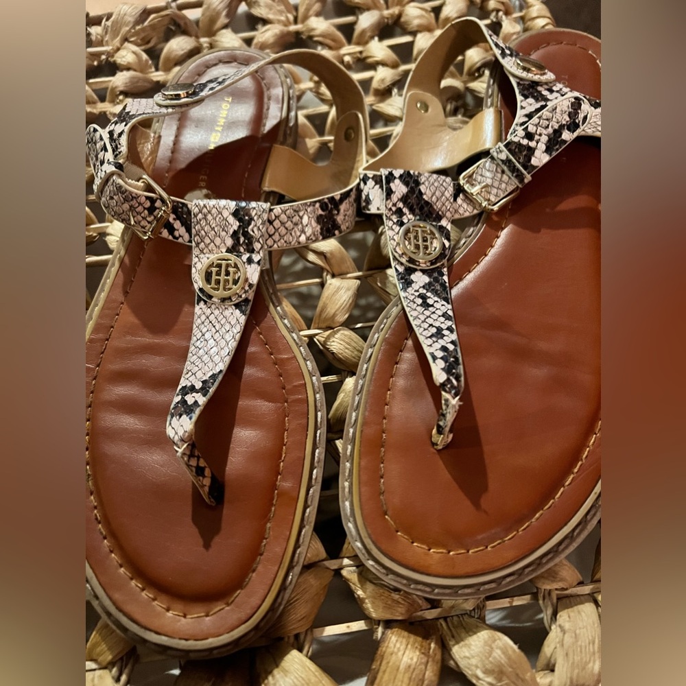 EUC Tommy Hilfiger Reptile Printed Sandals
